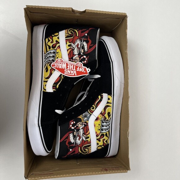 Vans Sk8-Hi Santa Flame Suede Canvas Black Red Men’s 12 Sneaker Christmas NWT main image 4